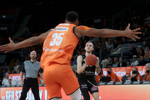 为内线核心 为内线核心