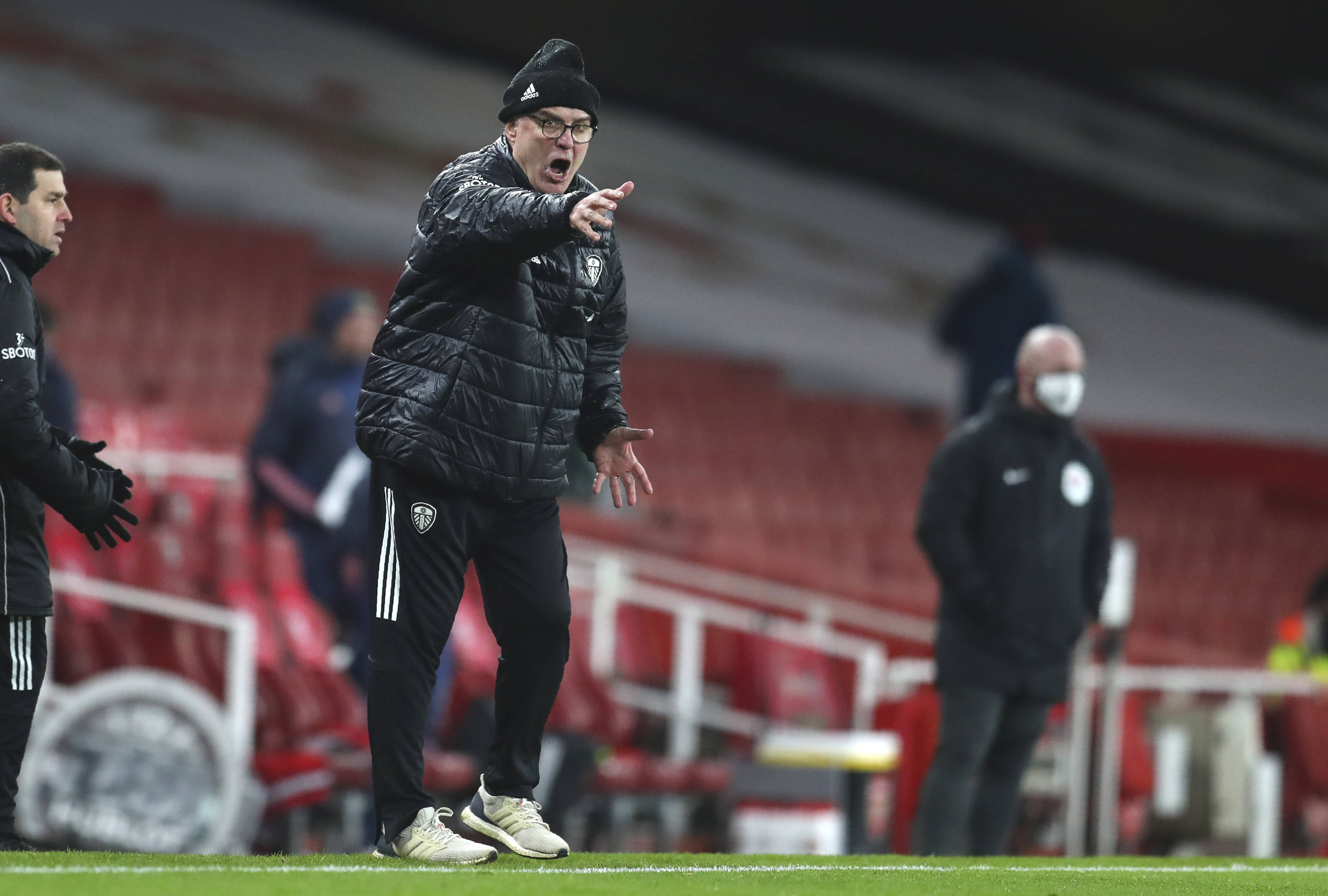 还在中场调 还在中场调