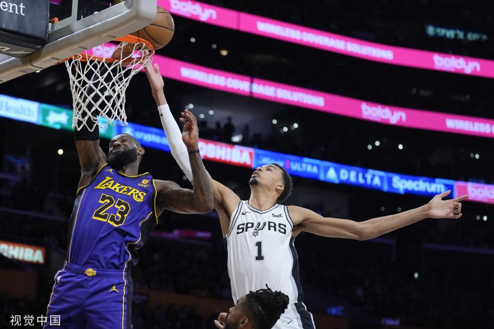 他用自己的 他用自己的