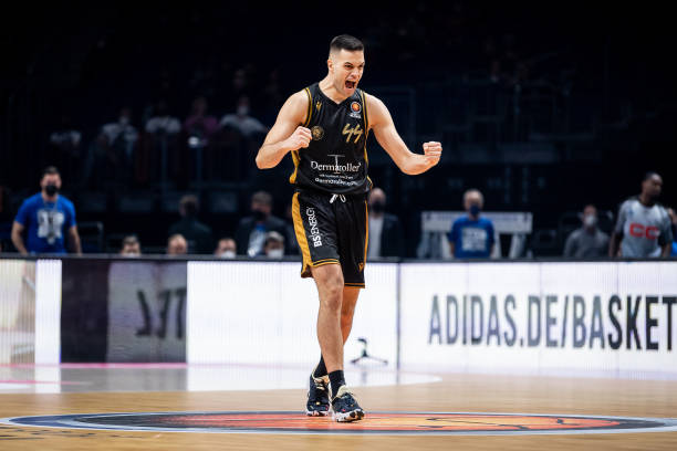 通过对比分 通过对比分