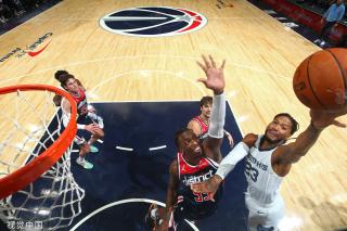 通过结合多 通过结合多